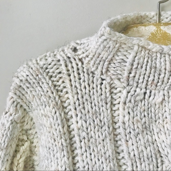 Vintage Hand Knit Chunky Sweater Size Med Oatmeal - Picture 4 of 11